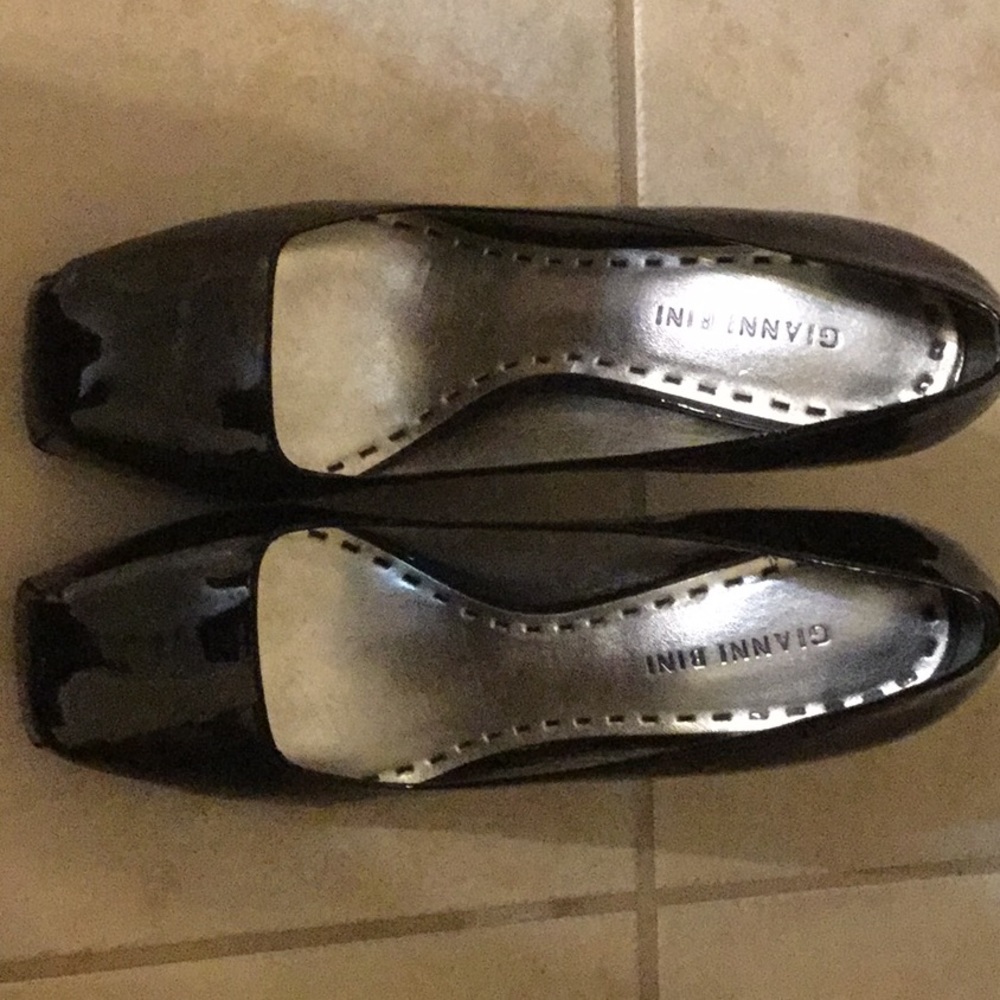 Gianni Bini Black Pumps